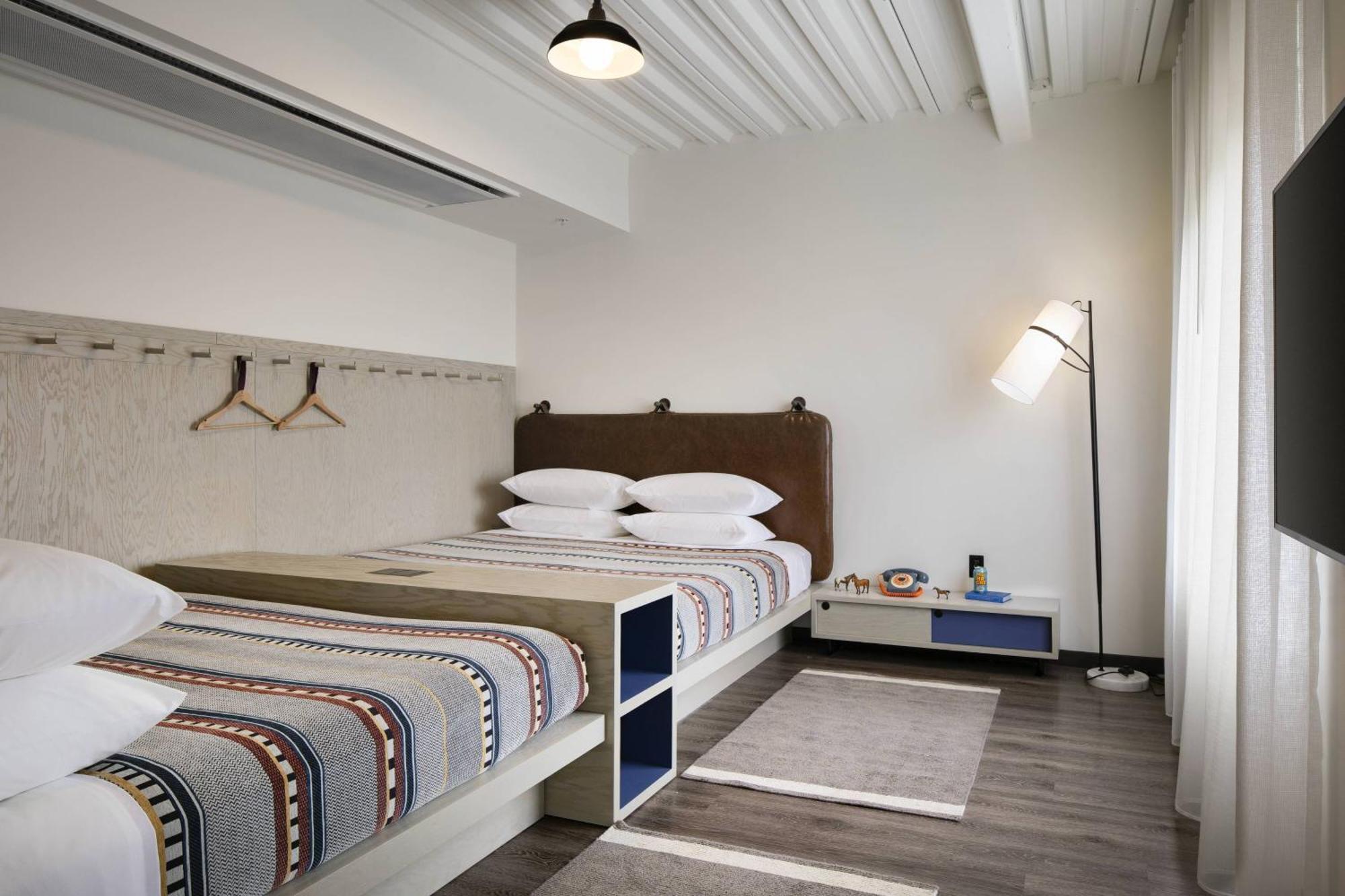 Moxy Nashville Vanderbilt Area Экстерьер фото